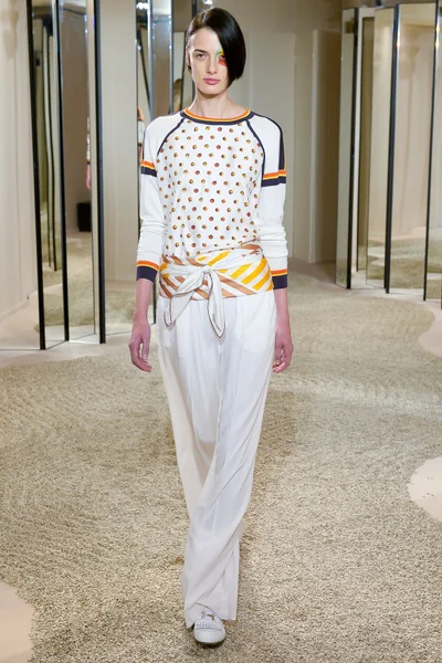 Look 38